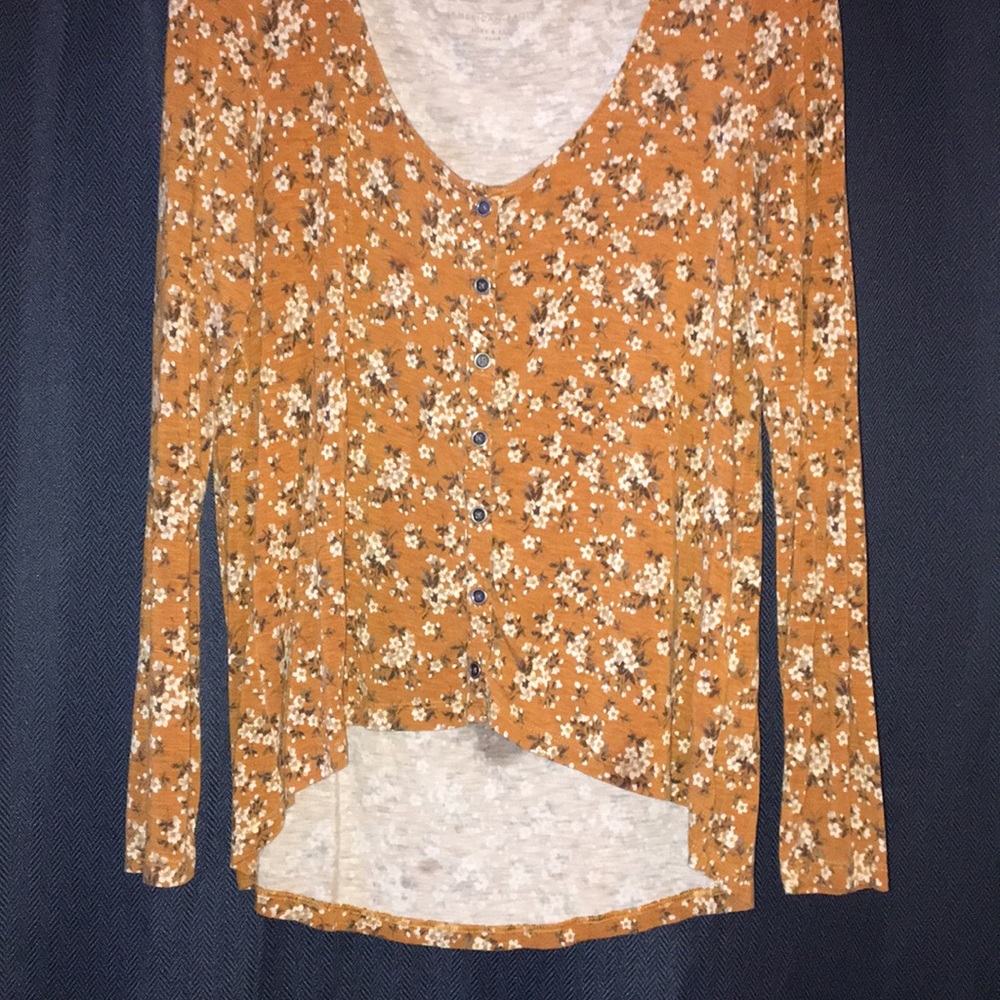 American Eagle shirt